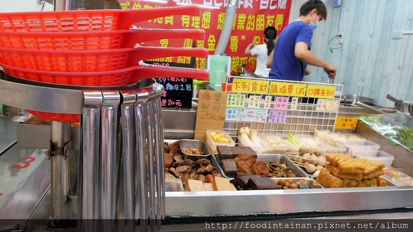 【台南市-東區美食】30幾種中藥的滷汁與+10元就能升級天使紅蝦的懷舊鍋燒意麵○ﾟεﾟ○！『瘋格滷味』讓人少少預算也能吃的大大滿足(〃^∇^)ﾉ