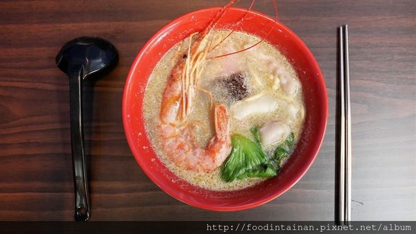 【台南市-東區美食】30幾種中藥的滷汁與+10元就能升級天使紅蝦的懷舊鍋燒意麵○ﾟεﾟ○！『瘋格滷味』讓人少少預算也能吃的大大滿足(〃^∇^)ﾉ