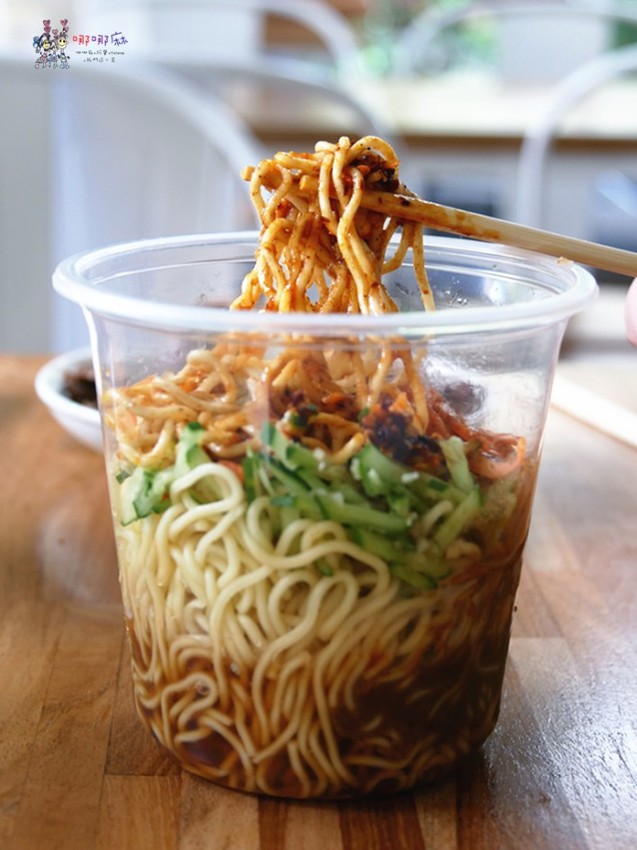 桃園美食,貓八涼麵,金牌好店,冰淇淋,涼麵,午餐,龜山美食,陸光新村