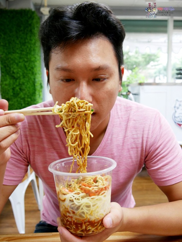 桃園美食,貓八涼麵,金牌好店,冰淇淋,涼麵,午餐,龜山美食,陸光新村