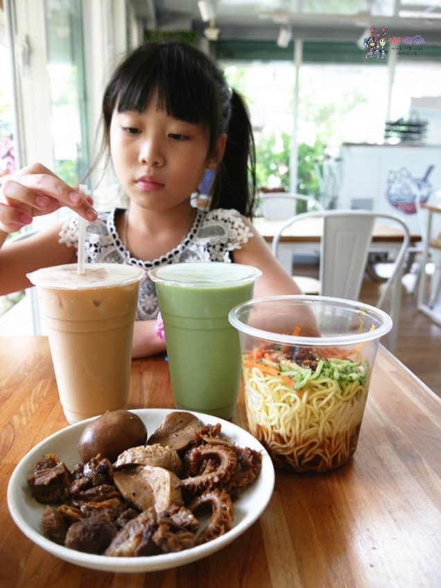 桃園美食,貓八涼麵,金牌好店,冰淇淋,涼麵,午餐,龜山美食,陸光新村