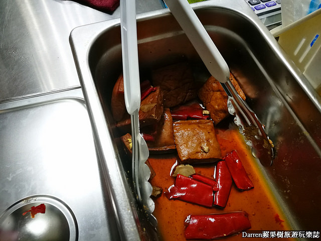 『桃園龜山美食』貓八涼麵專賣店★隱藏在陸光新村人氣杯裝涼麵好吃到N訪/滷味要早點訂/每日限量手工冰淇淋