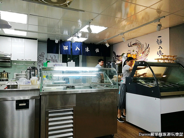 『桃園龜山美食』貓八涼麵專賣店★隱藏在陸光新村人氣杯裝涼麵好吃到N訪/滷味要早點訂/每日限量手工冰淇淋