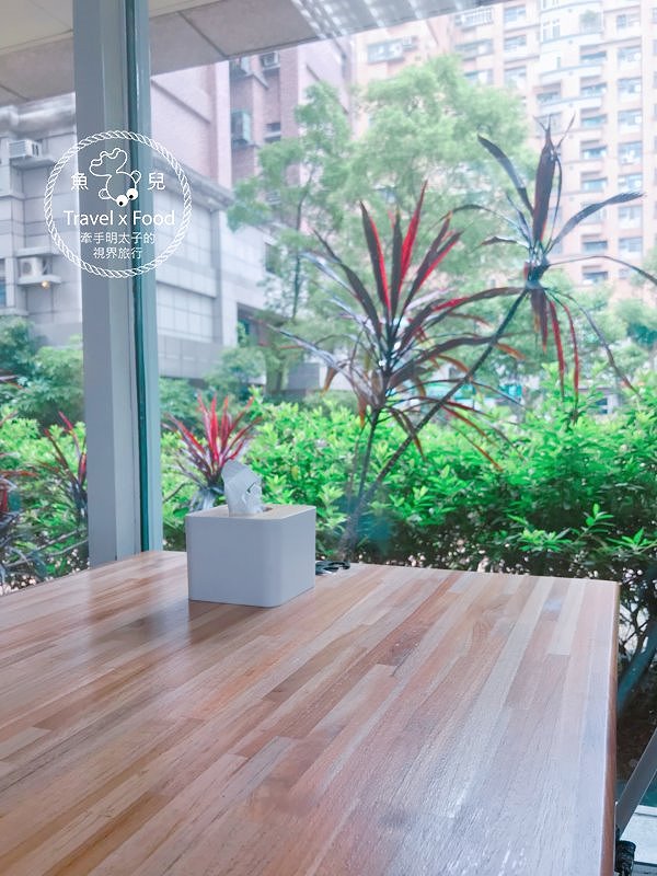 【食】桃園◆辛辣夠味，晚來就買不到的～貓八涼麵 @魚兒 x 牽手明太子的「視」界旅行