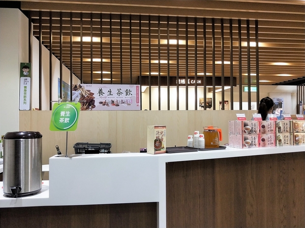 台塑生醫健康悠活館： 【彰化市景點】台塑生醫健康悠活館~頭皮和肌膚專人檢測為健康生活做把關，白晒圖，多媒體互動，正宗台塑牛排全台唯一獨家對外限量首賣