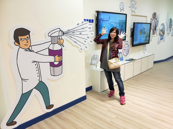 台塑生醫健康悠活館： 【彰化市景點】台塑生醫健康悠活館~頭皮和肌膚專人檢測為健康生活做把關，白晒圖，多媒體互動，正宗台塑牛排全台唯一獨家對外限量首賣