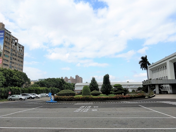 台塑生醫健康悠活館： 【彰化市景點】台塑生醫健康悠活館~頭皮和肌膚專人檢測為健康生活做把關，白晒圖，多媒體互動，正宗台塑牛排全台唯一獨家對外限量首賣