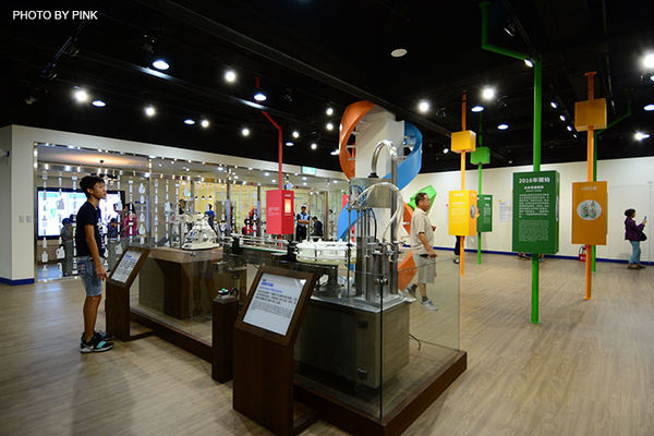 【彰化觀光工廠】台塑生醫健康悠活館。台塑第一家觀光工廠,透明化生產線,無料參觀!