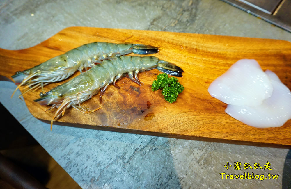 台中美食》KAKO KAKO日韓燒肉(公益路燒肉店)大口吃肉!一起吃燒肉聚餐吧!Prime牛肉軟嫩飽滿肉汁!絕對飽到你不要不要! - 小潔趴趴走(台灣旅遊)