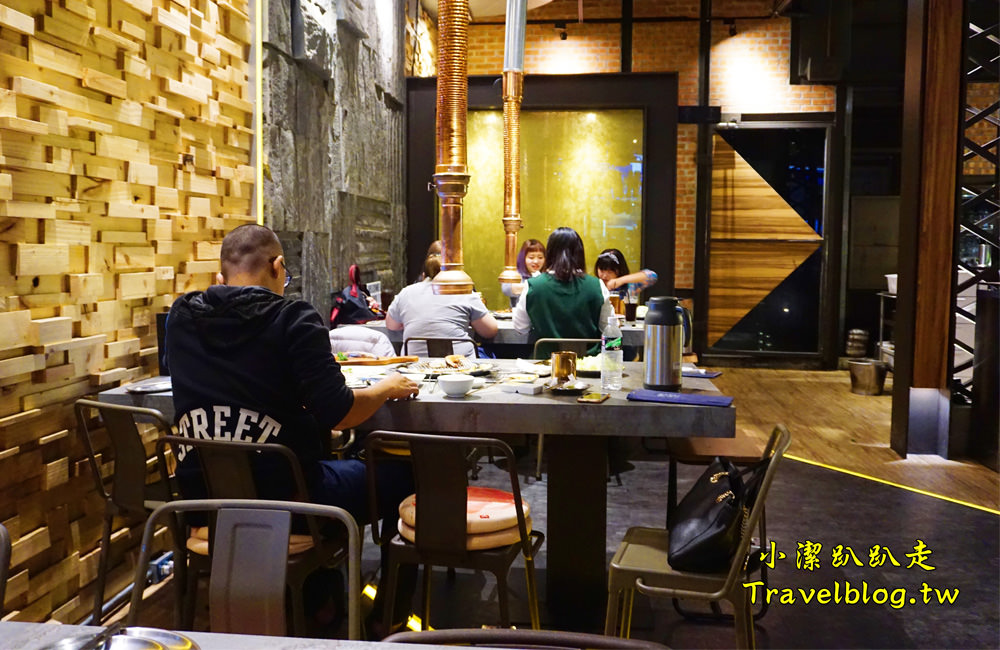 台中美食》KAKO KAKO日韓燒肉(公益路燒肉店)大口吃肉!一起吃燒肉聚餐吧!Prime牛肉軟嫩飽滿肉汁!絕對飽到你不要不要! - 小潔趴趴走(台灣旅遊)