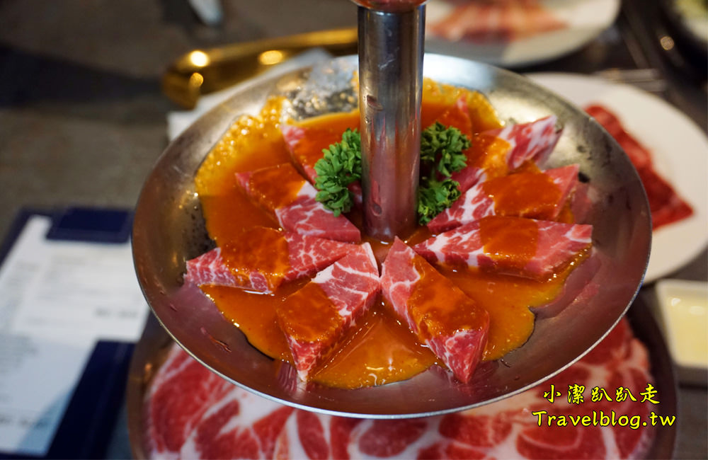 台中美食》KAKO KAKO日韓燒肉(公益路燒肉店)大口吃肉!一起吃燒肉聚餐吧!Prime牛肉軟嫩飽滿肉汁!絕對飽到你不要不要! - 小潔趴趴走(台灣旅遊)