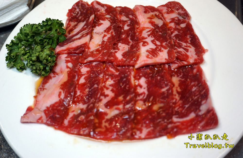 台中美食》KAKO KAKO日韓燒肉(公益路燒肉店)大口吃肉!一起吃燒肉聚餐吧!Prime牛肉軟嫩飽滿肉汁!絕對飽到你不要不要! - 小潔趴趴走(台灣旅遊)