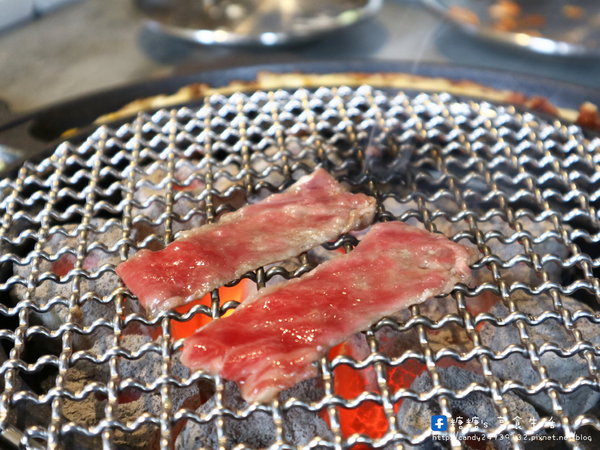 KAKO KAKO 燒肉-台中公益店：〖台中│美食〗KAKO KAKO 日韓燒肉-台中公益旗艦店 ❤ KAKO KAKO肉搏戰開打!! 即日起至8/31，”套餐第二客半價”大優惠，限量加碼FB訂位送泰國蝦~