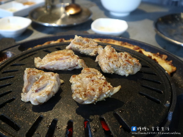 KAKO KAKO 燒肉-台中公益店：〖台中│美食〗KAKO KAKO 日韓燒肉-台中公益旗艦店 ❤ KAKO KAKO肉搏戰開打!! 即日起至8/31，”套餐第二客半價”大優惠，限量加碼FB訂位送泰國蝦~