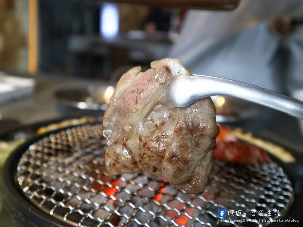 KAKO KAKO 燒肉-台中公益店：〖台中│美食〗KAKO KAKO 日韓燒肉-台中公益旗艦店 ❤ KAKO KAKO肉搏戰開打!! 即日起至8/31，”套餐第二客半價”大優惠，限量加碼FB訂位送泰國蝦~