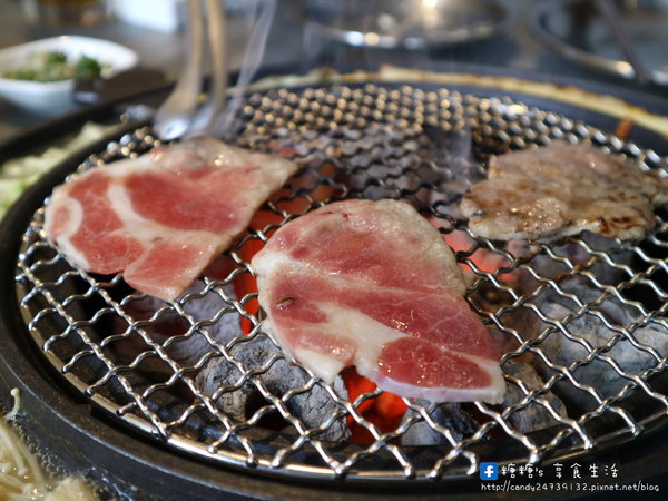 KAKO KAKO 燒肉-台中公益店：〖台中│美食〗KAKO KAKO 日韓燒肉-台中公益旗艦店 ❤ KAKO KAKO肉搏戰開打!! 即日起至8/31，”套餐第二客半價”大優惠，限量加碼FB訂位送泰國蝦~