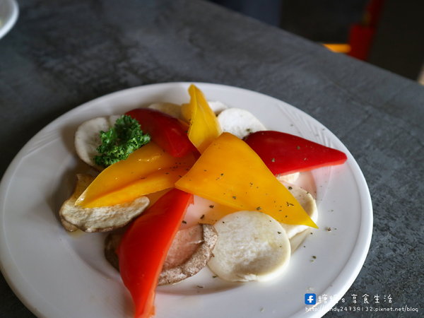 KAKO KAKO 燒肉-台中公益店：〖台中│美食〗KAKO KAKO 日韓燒肉-台中公益旗艦店 ❤ KAKO KAKO肉搏戰開打!! 即日起至8/31，”套餐第二客半價”大優惠，限量加碼FB訂位送泰國蝦~