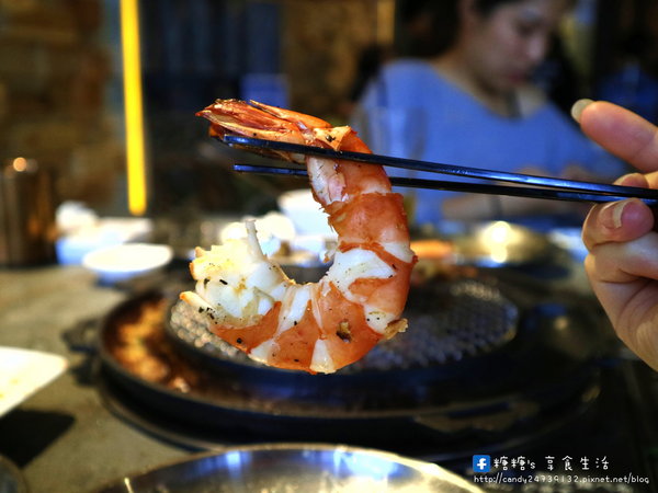 KAKO KAKO 燒肉-台中公益店：〖台中│美食〗KAKO KAKO 日韓燒肉-台中公益旗艦店 ❤ KAKO KAKO肉搏戰開打!! 即日起至8/31，”套餐第二客半價”大優惠，限量加碼FB訂位送泰國蝦~