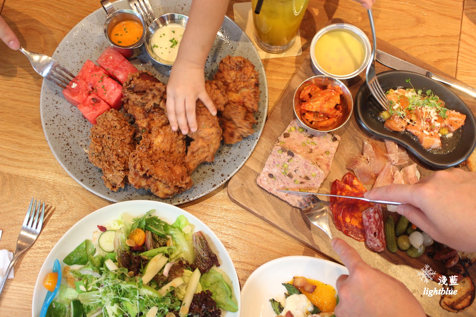 [ 中山站美食 ] 淺藍 × Buttermilk摩登美式餐廳～amba中山意舍酒店新餐廳，中山美式餐廳，必吃美國阿嬤炸雞