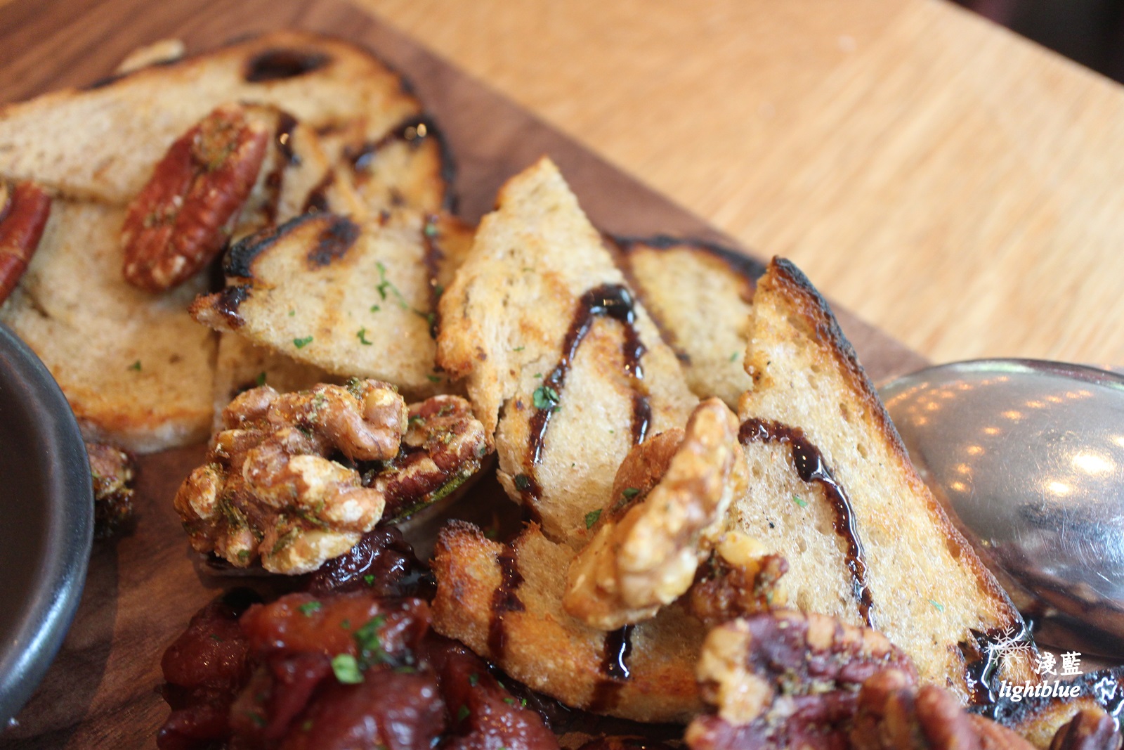 [ 中山站美食 ] 淺藍 × Buttermilk摩登美式餐廳～amba中山意舍酒店新餐廳，中山美式餐廳，必吃美國阿嬤炸雞