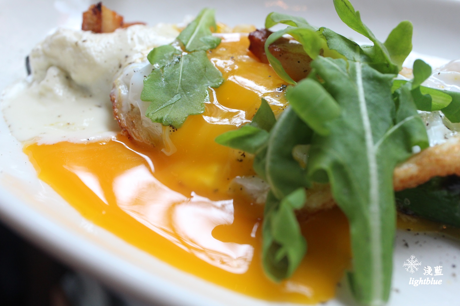 [ 中山站美食 ] 淺藍 × Buttermilk摩登美式餐廳～amba中山意舍酒店新餐廳，中山美式餐廳，必吃美國阿嬤炸雞