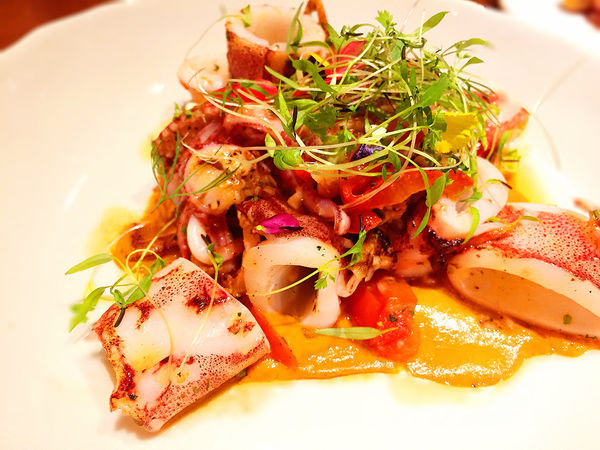 『台北』amba中山意舍酒店。Buttermilk摩登美式餐廳。美國阿嬤秘方炸雞，神奇炸雞多汁軟嫩！！！