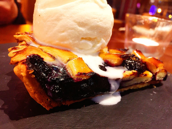 『台北』amba中山意舍酒店。Buttermilk摩登美式餐廳。美國阿嬤秘方炸雞，神奇炸雞多汁軟嫩！！！