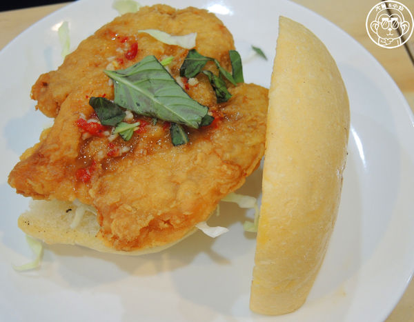 Rooster Burger & Café:呷飽祙【新北三峽・Rooster Burger & Café】新開早午餐 Rooster Burger & Café:呷飽祙【新北三峽・Rooster Burger & Café】新開早午餐