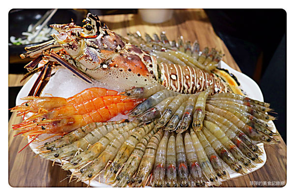 【新莊美食】石都府石頭火鍋達人 ~ 新莊火鍋推薦❤️ 超威的巨無霸龍蝦+金多蝦海陸套餐 - 捷運丹鳳站