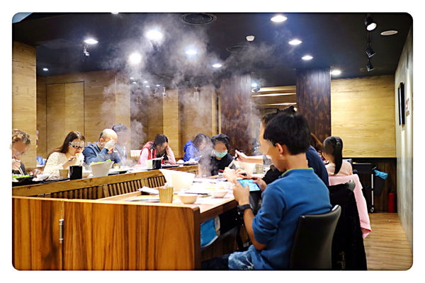 【新莊美食】石都府石頭火鍋達人 ~ 新莊火鍋推薦❤️ 超威的巨無霸龍蝦+金多蝦海陸套餐 - 捷運丹鳳站