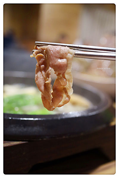 【新莊美食】石都府石頭火鍋達人 ~ 新莊火鍋推薦❤️ 超威的巨無霸龍蝦+金多蝦海陸套餐 - 捷運丹鳳站