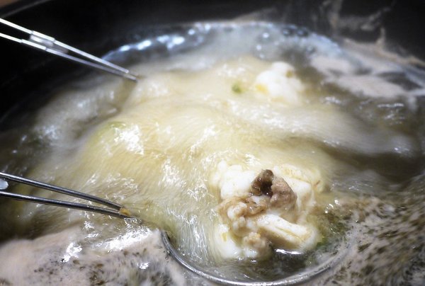 石都府石頭火鍋達人：【新北美食】石都府石頭火鍋達人～新莊火鍋，巨無霸龍蝦＋金多蝦海陸套餐澎湃上桌