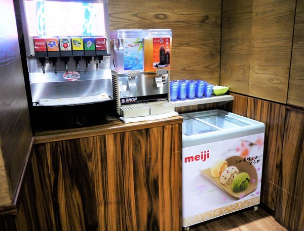 石都府石頭火鍋達人：【新北美食】石都府石頭火鍋達人～新莊火鍋，巨無霸龍蝦＋金多蝦海陸套餐澎湃上桌