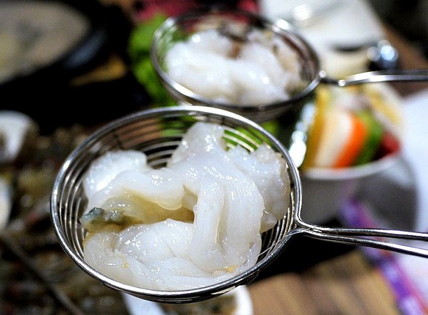 石都府石頭火鍋達人：【新北美食】石都府石頭火鍋達人～新莊火鍋，巨無霸龍蝦＋金多蝦海陸套餐澎湃上桌