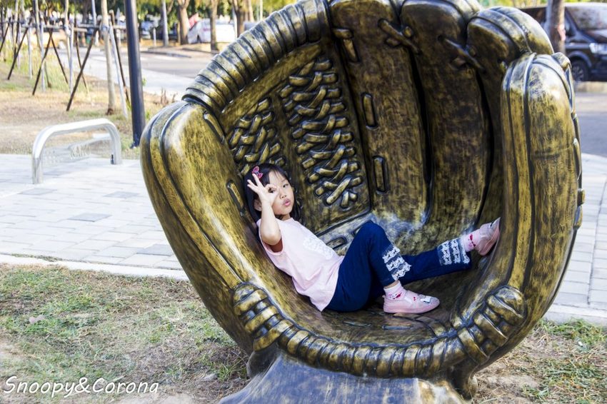 【玩樂．嘉義】嘉義拍照景點／KANO園區～KANO景觀球、彩虹水管好好拍，緊鄰嘉義飛碟溜滑梯，遛小孩也方便