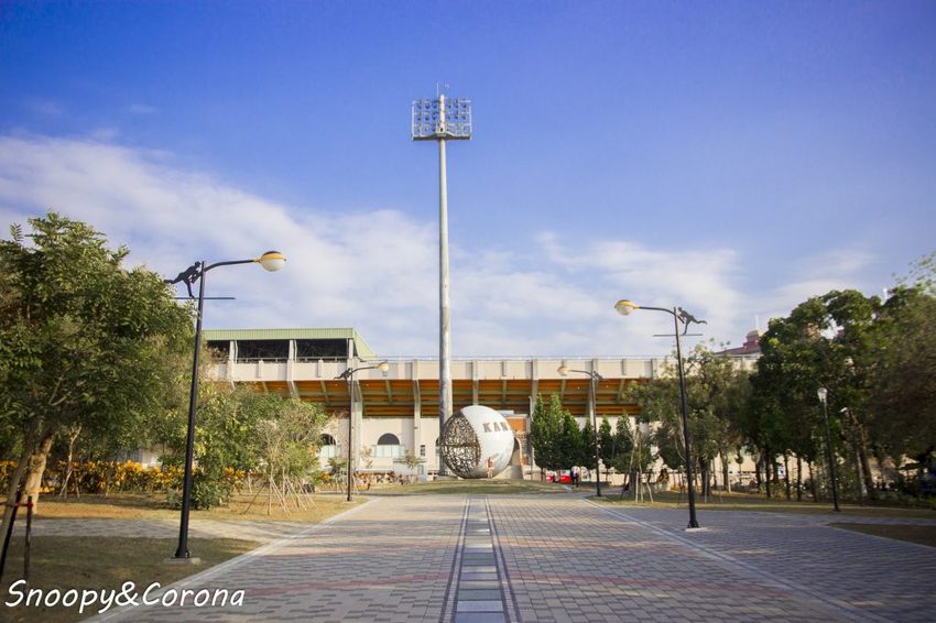 【玩樂．嘉義】嘉義拍照景點／KANO園區～KANO景觀球、彩虹水管好好拍，緊鄰嘉義飛碟溜滑梯，遛小孩也方便