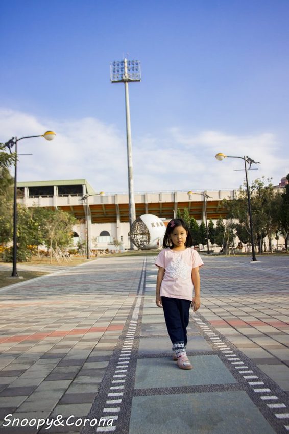 【玩樂．嘉義】嘉義拍照景點／KANO園區～KANO景觀球、彩虹水管好好拍，緊鄰嘉義飛碟溜滑梯，遛小孩也方便