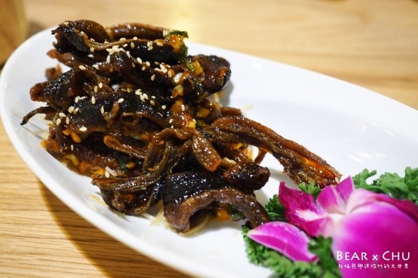 康迎鼎：【台北家庭聚餐推薦】康迎鼎陽明山店・小籠包與各式熱炒中菜料理