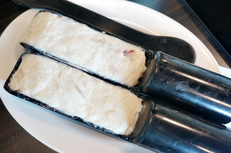 【台南市-安南區美食】牛墟牛肉火鍋店。除了大眾鍋，現在也有個人鍋可選擇！湯鍋選擇性多，堅持湯頭、肉品原味不變～還有鮮泡茶可消化哦