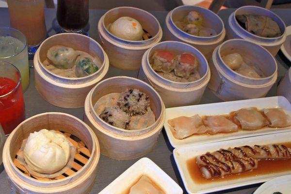 【新竹美食】香港香港新生活飲茶-首創手搖特飲與港式料理吃到飽