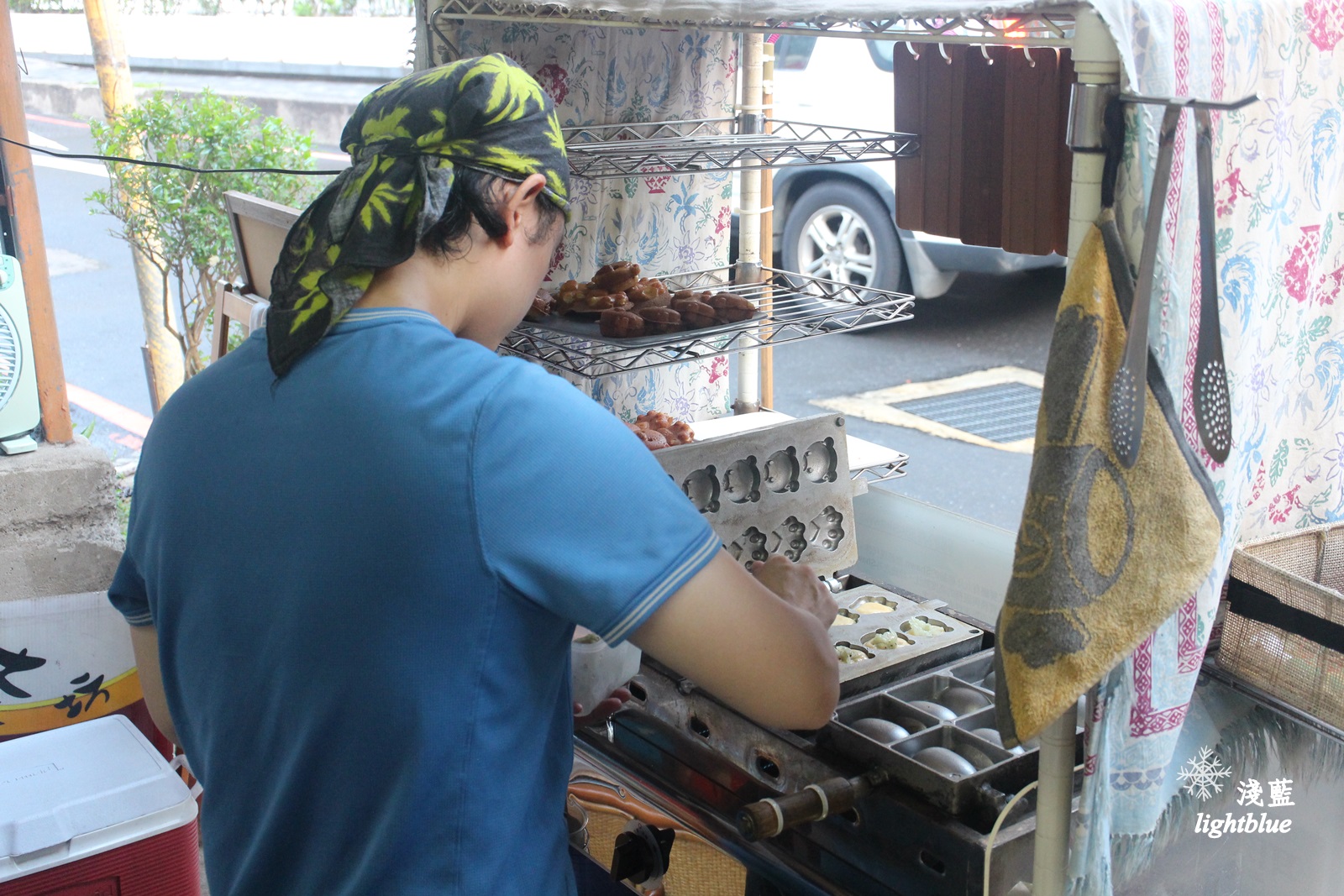 [ 內湖．葫洲站美食 ] 淺藍 × 喜恩雞蛋糕～飄香巷弄的銅板美食，十餘種口味包餡雞蛋糕（文末贈獎）
