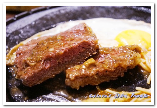 人从众厚切牛排館(永康店)：永康街牛排．只要火候掌控得宜，平價連鎖也有好味道──人从众厚切牛排館(永康店)