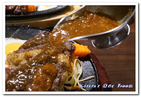 人从众厚切牛排館(永康店)：永康街牛排．只要火候掌控得宜，平價連鎖也有好味道──人从众厚切牛排館(永康店)