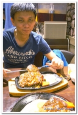 人从众厚切牛排館(永康店)：永康街牛排．只要火候掌控得宜，平價連鎖也有好味道──人从众厚切牛排館(永康店)