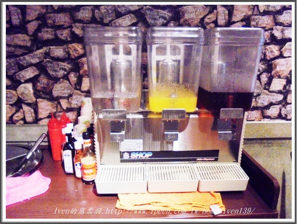 人从众厚切牛排館(永康店)：《永康街牛排》CP值高的厚切牛排，絕對物超所值-『人从众厚切牛排館-永康店 』