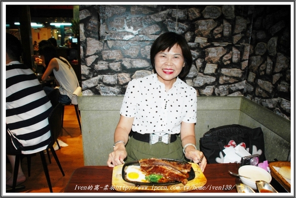 人从众厚切牛排館(永康店)：《永康街牛排》CP值高的厚切牛排，絕對物超所值-『人从众厚切牛排館-永康店 』