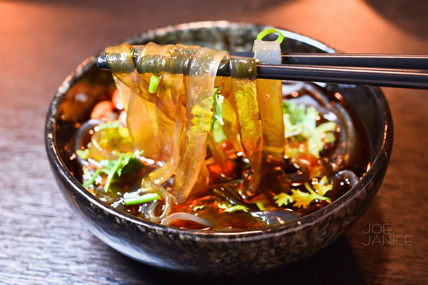 板橋美食【紅門宴川味麻辣鴛鴦鍋】烤魚結合火鍋 辣中帶麻烤魚乾鍋