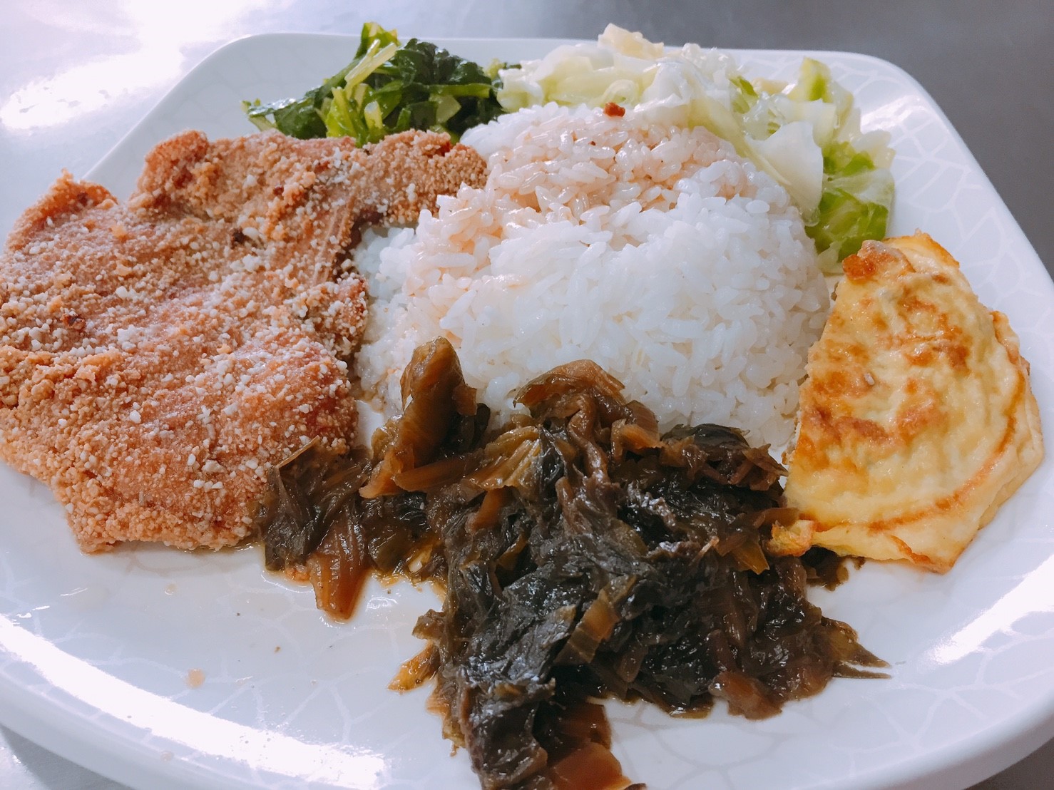 【台中】大里青年高中附近 十五魯肉CP值超高 便宜又大碗 有菜有肉又喝湯全家吃整桌四百有找