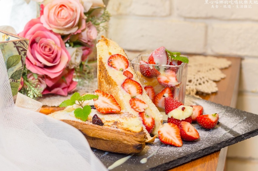 高雄新興︱戀家×咖啡×慢食×鄉村雜貨×手作教室　冬天，就該在鄉村風格的溫暖氛圍中，囂張吃草莓！！
