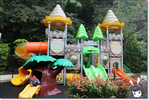 象園咖啡 elephant garden(內湖店)：[食記]►台北內湖區◄有專給孩子遊樂的設施、適合全家大小聚餐的親子餐廳－象園咖啡 elephant garden(內湖店)